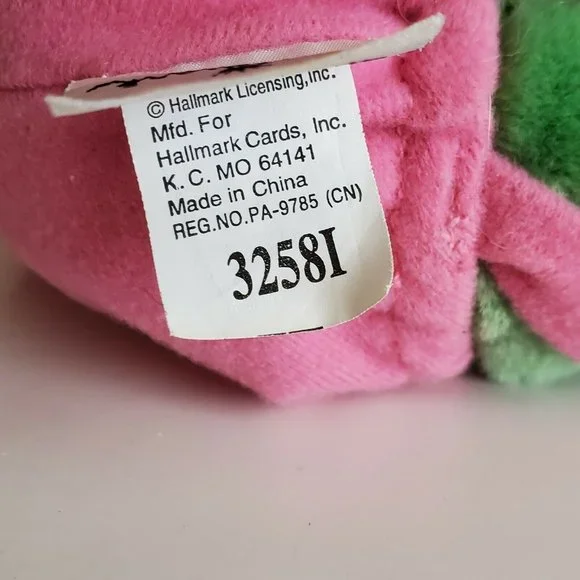 Vintage Hallmark Frog Plush Pink Jumpsuit Valentine Heart Girl  8" - Picture 6 of 11